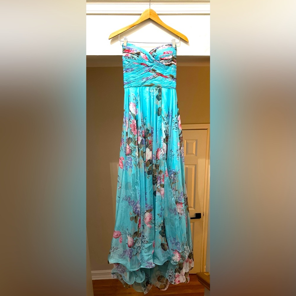 Floral print gown. By Sherri Hill. Size 2